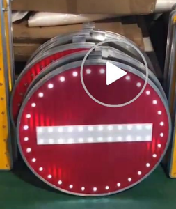 Panneau Stop Réfléchissant pour la Sécurité Routière, Idéal pour les Sous-sols, les Parkings et les Usines - Product Image 1
