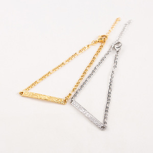 Yunnique – Bracelet en acier titane plaqué or, avec motif floral, étiquette incurvée, bijoux unisexes, cadeau - Product Image 4