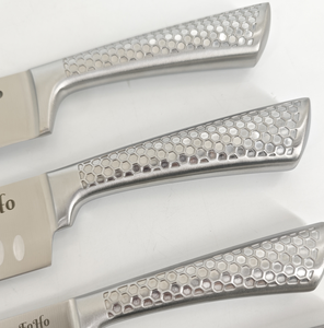 Ensemble de <span class=keywords><strong>couteaux</strong></span> de cuisine professionnels en acier inoxydable 3Cr13, 5 pièces |    Ensemble de <span class=keywords><strong>couteaux</strong></span> utilitaires Chef Santoku |   Poignée creuse à texture hexagonale - Product Image 2
