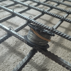 <span class=keywords><strong>Fil</strong></span> <span class=keywords><strong>de</strong></span> ligature pour barres d'armature TW1061T, 19GA, double brin, surface noire, compatible avec les outils RB443 et RB823 - Product Image 3