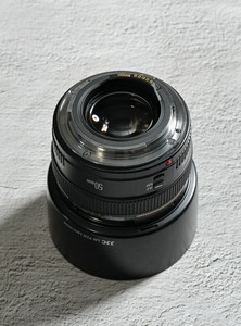 เลนส์ถ่ายภาพสตรีทแบบฟูลเฟรม Canon EF 50mm f/1.4 USM รุ่นขายดีที่สุด - Product Image 3