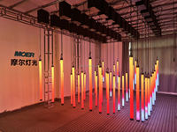 Tube lumineux cinétique LED 3D à pixels, treuils DMX, tube lumineux triangulaire à levage, tube lumineux triangulaire cinétique LED
