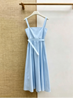 Robe d'été pour femme de haute qualité à col carré et dos nu, taille ajustée, style minimaliste, idéale pour la plage et le bureau