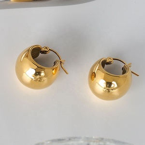 Boucles <span class=keywords><strong>d</strong></span>'oreilles créoles MICCI en acier inoxydable plaqué or 18 carats PVD, personnalisées, avec motif boule creuse, style statement - Product Image 1