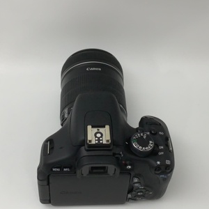 Appareil photo numérique d'occasion en gros <span class=keywords><strong>Canon</strong></span> EOS <span class=keywords><strong>600D</strong></span> avec objectif 18-135mm IS, kit reflex numérique 18MP, écran inclinable, vidéo, vlogging, certifié d'occasion - Product Image 4