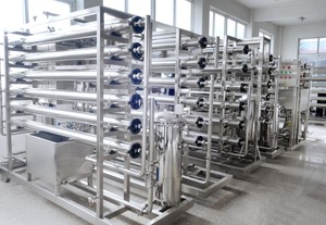 Nouvelle ligne de production d'eau minérale entièrement automatique d'<span class=keywords><strong>occasion</strong></span> emballage de remplissage électrique à économie d'énergie avec composants de boîte de vitesses de pompe à noyau - Product Image 2