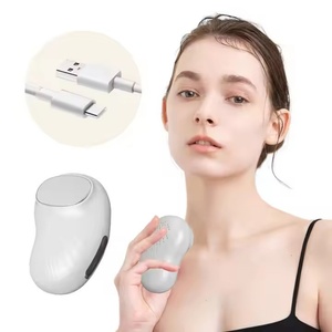 Kit de soin de la peau, appareil de beauté vibrant chaud et froid portable pour raffermir la peau, apaiser les muscles endoloris - Product Image 1