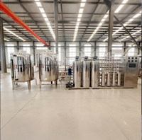 Ligne de production complète DEF pour eau pure et produits chimiques avec réacteur RO EDI, machine de remplissage, de bouchage, d'étiquetage, de codage et d'emballage