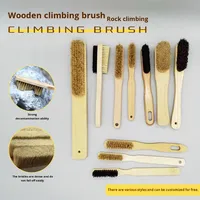 Brosse d'escalade et de bouldering avec manches en bambou, chêne ou hêtre, poils de sanglier, logo gravé au laser, personnalisation gratuite