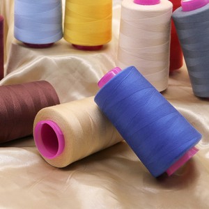 홍차오 100% 폴리에스터 코어 스펀 원사 30수/2 텍스40 TKT75 고강력 및 내열성 염색 크로셰 재봉사 - Product Image 5
