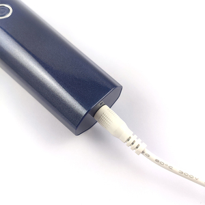 Masseur facial multifonctionnel portable avec modes chaud et froid, thérapie par micro-courant pour le lifting du visage et du cou - Product Image 4