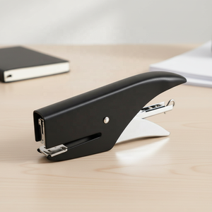 <span class=keywords><strong>Engrapadora</strong></span> <span class=keywords><strong>de</strong></span> Escritorio Manual <span class=keywords><strong>de</strong></span> Metal, Color Negro, Tipo Pinza N.° 10, Alta Calidad, <span class=keywords><strong>Precio</strong></span> <span class=keywords><strong>de</strong></span> Fábrica - Product Image 1