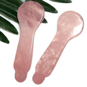Rullo Massaggiante Viso in Quarzo Rosa Naturale Puro a Forma di Cuore, Cucchiaio in Cristallo Rosa Anti-Rughe per Massaggio Gua <span class=keywords><strong>Sha</strong></span> - Product Image 4