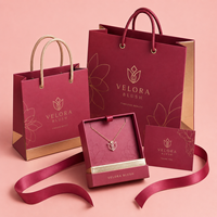 Ensemble de packaging cadeau de luxe personnalisé pour bijoux, sac en papier, boîte à collier, carte de remerciement et ruban