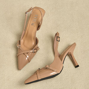 Chaussures habillées élégantes pour femmes à talons hauts en cuir verni de luxe, à bout pointu et bride arrière avec boucle - Product Image 5