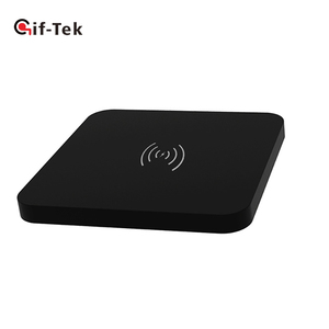 Nhà Máy Bán buôn thẻ vuông Loại Logo tùy chỉnh Bộ sạc điện thoại không dây siêu mỏng xách tay thẻ phong cách sạc không dây - Product Image 4