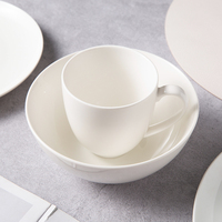 Service de table en porcelaine blanche élégant – Vaisselle en céramique, bols, tasses, assiettes – Portable, réutilisable, compatible lave-vaisselle pour hôtels et restaurants