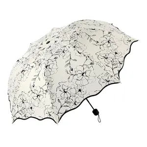 Direct Aanbod Van De Fabrikant Bloemen Dames Mode Paraplu Regen Opvouwbare Zonnebrandcrème Voor Dames Drievoudige Paraplu 'S Te Koop
