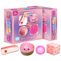 Lot de 24 jouets anti-stress souple à rebond lent en forme de cubes de poulet au fromage, boîte de jouets à presser