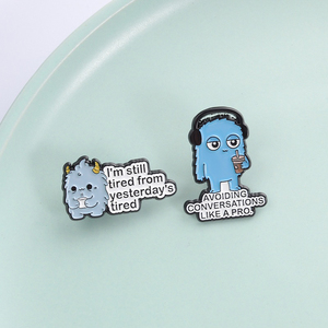En gros, Broche émaillée amusante et mignonne motif monstre bleu, thème musique et café, badge de revers, cadeau bijou - Product Image 2