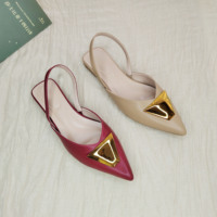 Chaussures plates de luxe pour femmes avec bout pointu métallique, nouveau design, bride arrière, fermeture à enfiler, respirantes pour l'été