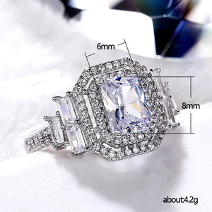 Anello con Cristalli Pavé per Donne, Elegante Accessorio Moda per Uso Quotidiano e Feste - Product Image 5