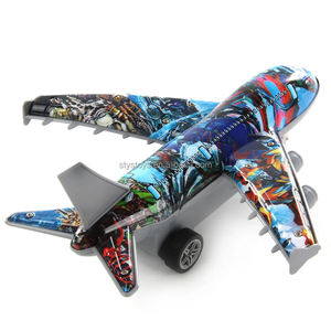 Escala 1:16 RC aviones Robot Graffiti 2,4G Control remoto <span class=keywords><strong>de</strong></span> cuatro vías <span class=keywords><strong>avión</strong></span> <span class=keywords><strong>de</strong></span> <span class=keywords><strong>pasajeros</strong></span> Incluye control remoto <span class=keywords><strong>de</strong></span> bocina - Product Image 4