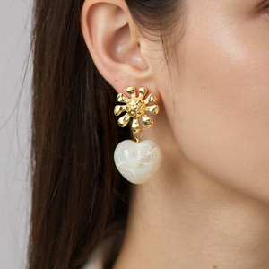 Gold Plated Stainless Steel <b>Sun</b> Flower Heart Resin <b>Drop</b> Earrings Trendy Jewelry for Women - Product Image 1