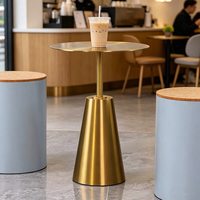 Table en acier inoxydable or rose, petite, écologique, pour les salons de thé, les cafés, les bars décontractés, au design moderne et tendance pour l'extérieur