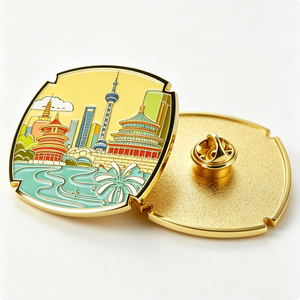 Badge en émail dur 2D personnalisé avec l'image de la silhouette de la ville, plaqué or, en métal, imprimé UV, emblème souvenir pour cadeau de voyage - Product Image 1