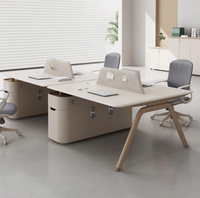 Ensemble de bureaux de direction de luxe (4-6 postes) – Bureau moderne avec cloison de séparation et poste informatique pour immeuble de bureaux