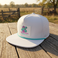 Casquette de baseball 5 panneaux de haute qualité, imperméable, avec logo personnalisé brodé à la main, perforée, découpée au laser, visière plate, fermeture snapback, corde en caoutchouc
