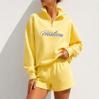 Ensemble de survêtement sport deux pièces pour femme, personnalisé, style vintage oversize, avec sweat-shirt à col montant semi-zippé et imprimé sérigraphié, et short décontracté