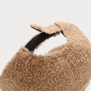 Casquette de baseball en peluche automne-hiver 2025, chaude, tendance, décontractée, couleur unie, pour femme, en fourrure - Product Image 5