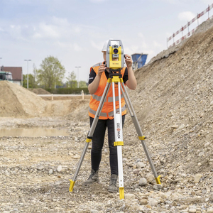 Station totale Geomax ZOOM75 avec écran LCD, précision de 1'', grossissement 30x, portée jusqu'à 3500m, Zoom75 Estacion Total Geomax ZOOM7 - Product Image 2