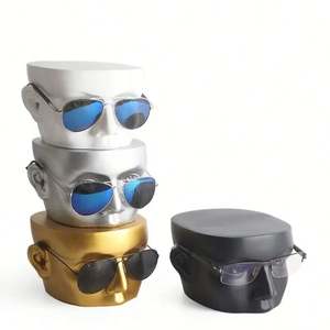 Cabezas de Maniquí de Resina Profesionales de 4 Colores, Masculinas y Femeninas, para Exhibición de Gafas - Product Image 2