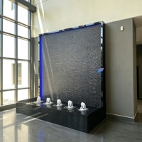Fontaine murale d'intérieur de luxe en acier inoxydable avec design moderne en maille 304, durable et légère pour hall d'hôtel