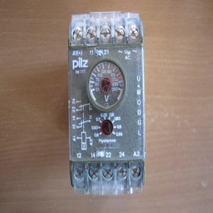 SPS P1u-1nb/240vac/2u 240VAC 3,5VA 50-60Hz Spannungssteuerung Lager Industrieautomation SPS-Programmiersteuerung - Product Image 1