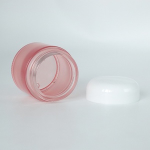 Nouveau pot en verre cosmétique à large ouverture de 50 ml (2 oz) de couleur rose givrée avec couvercle blanc - Product Image 3