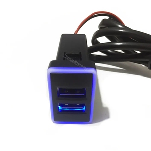 Cargador <span class=keywords><strong>USB</strong></span> Dual para teléfono móvil, adaptador de carga rápida, accesorios de coche para Toyota Camry Corolla Yaris Highlander Prado RAV4 - Product Image 4