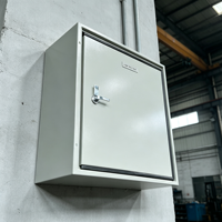 Armoire électrique industrielle murale certifiée en acier pour distribution basse tension, indice IP66, 380V, 80A, 6 prises