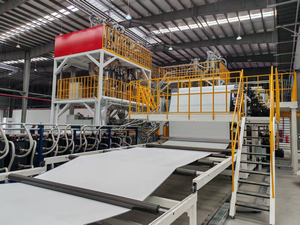 Ligne de production de rouleaux de membrane imperméable renforcée en <span class=keywords><strong>film</strong></span> auto-adhésif à bas prix avec extrudeuse, calandreuse et colleuse - Product Image 3