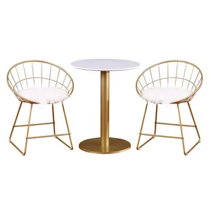 Plantillas antideslizantes de Metal para <span class=keywords><strong>comedor</strong></span>, 4 Soles de Metal para habitación de ocio, con marco galvanizado dorado, patas de <span class=keywords><strong>comedor</strong></span> modernas, silla de alambre de Chaise francesa, muestra gratis - Product Image 1