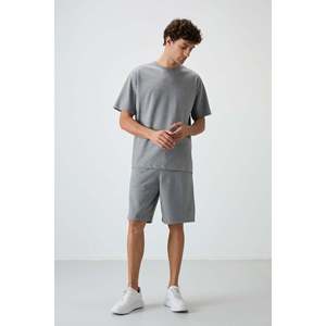 Ensemble de shorts basiques gris chiné coupe oversize pour homme Air Jones - Tissu épais en mélange de coton doux pour un style décontracté estival - Product Image 1