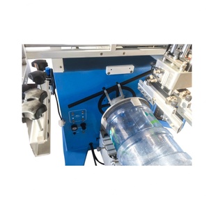 Imprimante à écran pneumatique pour bouteilles d'eau minérale de grand diamètre de 5 gallons, utilisée pour l'impression semi-automatique d'étiquettes - Product Image 4