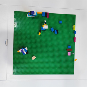 <span class=keywords><strong>Table</strong></span> <span class=keywords><strong>de</strong></span> jeu en bois 2-en-1 Ensemble <span class=keywords><strong>de</strong></span> 2 chaises pour enfants Tables <span class=keywords><strong>de</strong></span> construction en blocs Briques compatibles Tiroirs <span class=keywords><strong>de</strong></span> rangement inclus Jouets éducatifs en bois - Product Image 4