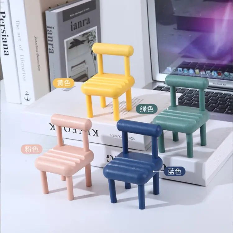 2022 새로운 뜨거운 판매 크리 에이 티브 휴대 전화 홀더 액세서리 귀여운 미니 의자 전화 브래킷 데스크탑 장식
