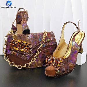 Nuova Collezione Sinya: Set di <span class=keywords><strong>Scarpe</strong></span> con Tacco Alto e Borse <span class=keywords><strong>per</strong></span> Matrimoni Africani, <span class=keywords><strong>Scarpe</strong></span> con Cristalli Italiani <span class=keywords><strong>per</strong></span> Spose alla Moda - Product Image 3