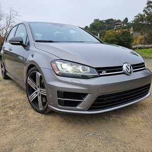 รถโฟล์คสวาเกน กอล์ฟ อาร์ ปี 2016 มือสอง สภาพดี เกียร์ธรรมดา 6 สปีด เครื่องยนต์เทอร์โบ 4 สูบ ขับเคลื่อน 4 ล้อ ไม่ได้ดัดแปลง - Product Image 1