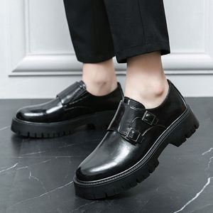 Chaussures de mode Maxfree KICKSLOE, antidérapantes, respirantes, à semelle épaisse, amorties, imperméables, chaussures décontractées pour hommes - Product Image 1